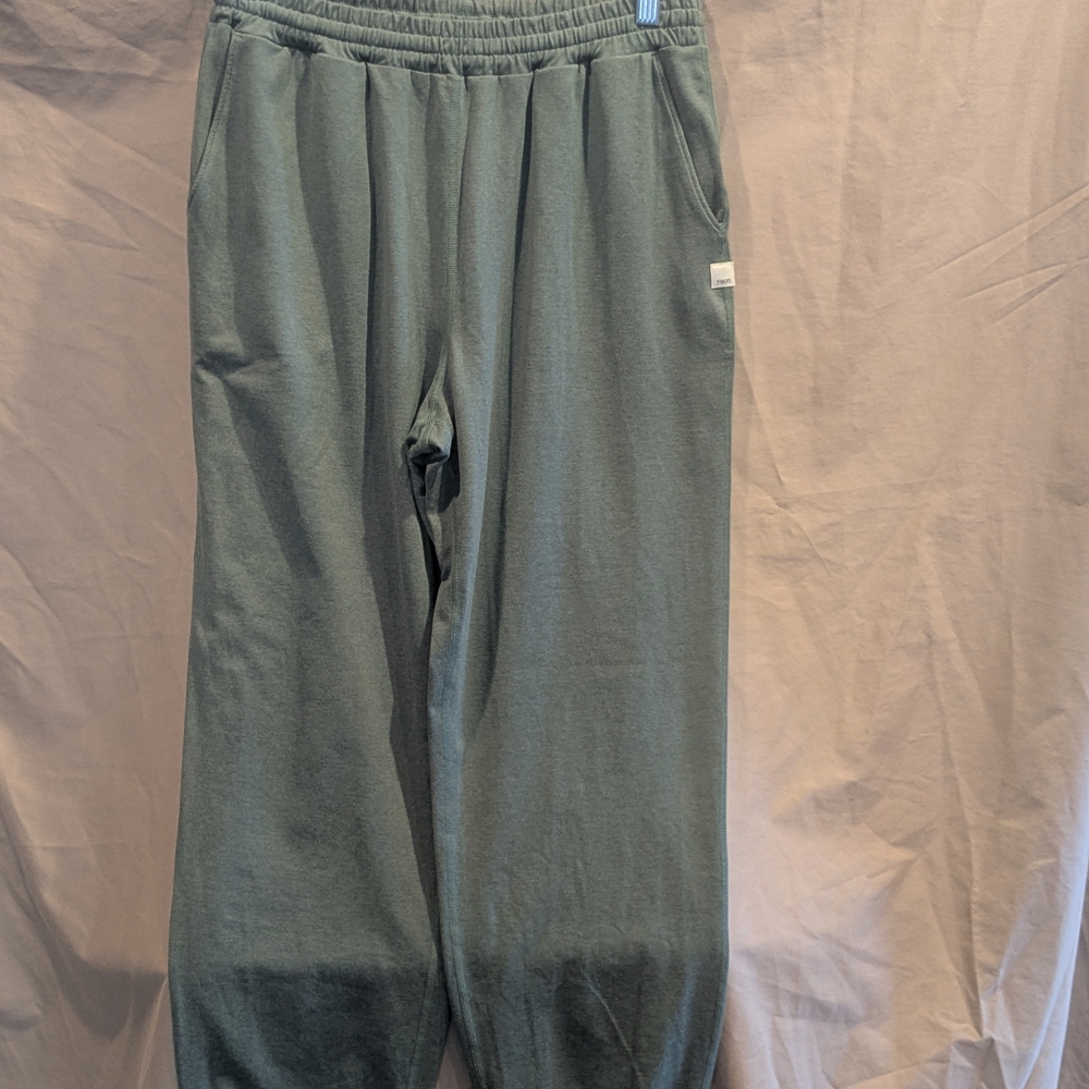 Vuori Performance Jogger Olive Small